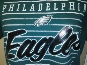 lot 64 image: PHILADELPHIA  EAGLES  Womens T - shirt, Medium