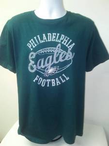 lot 67 image: PHILADELPHIA  EAGLES  Mens Large T - shirt, retro style,