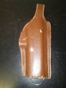 lot 73 image: Leather Holster  - Glock 17 size.