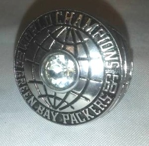 lot 132 image: GREEN BAY  PACKERS BART STARR SUPER BOWL RING  1966