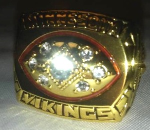 lot 142 image: MINNESOTA VIKINGS NFC CHAMPIONSHIP RING