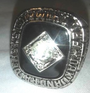 lot 147 image: OAKLAND RAIDERS DARYL LAMONICA SUPER BOWL RING.
