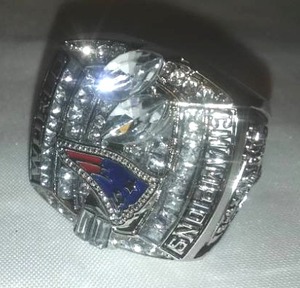 lot 150 image: NEW ENGLAND PATIOTS TOM BRADY SUPER BOWL RING