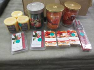 Scented Candle & Wax Melt Lot...