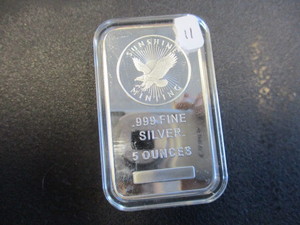 lot 11 image: 5oz Sunshine Minting Silver Bar