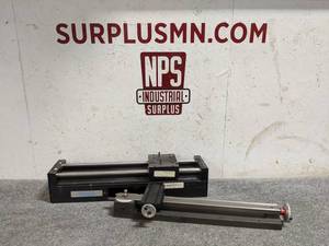 lot 68 image: X Y Axis Plate for Milling Machine and Linear Motor Slide (Loc. S47)