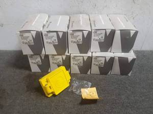 lot 29 image: (10) Woodhead Watertite Flip Lid Female Receptacle 20A 120208V (Loc. S47)