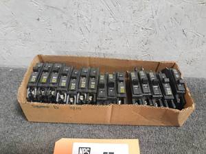 lot 57 image: (15) Square D QOU 20A Circuit Breakers (Loc. S38)