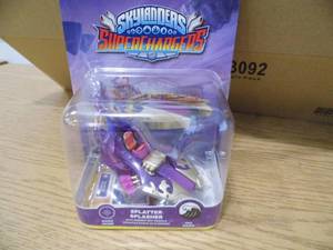lot 2 image: Case of 12 Skylander Figures