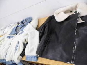 lot 14 image: Lot of 4 Winter Jackets