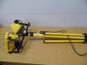 lot 61 image: Dual Worklight