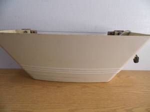 lot 84 image: UV Restaurant Light