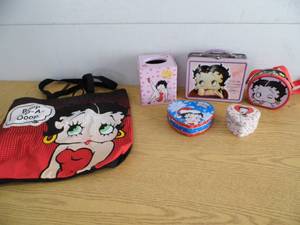 lot 119 image: Betty Boop Collectibles