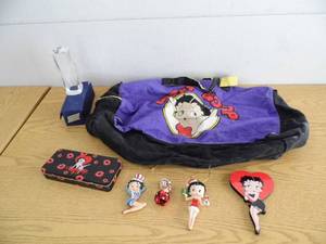 lot 120 image: Betty Boop Collectibles