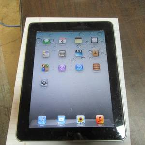 lot 6 image: Apple Ipad Factory Reset Tested Working