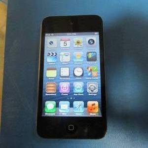 lot 29 image: Apple Ipod Touch Tested, Ready to use Merrry Christmas