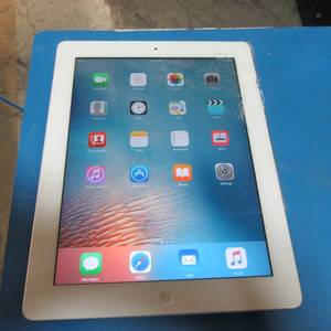 lot 30 image: Apple IPAD Factory Reset Tested Working Broken Screen 16GB