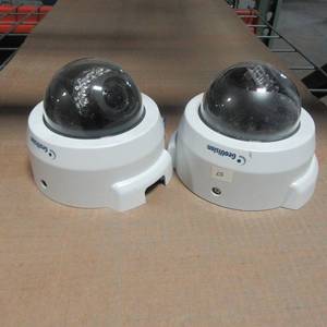lot 38 image: 2x GEO VISION CEILING CAMARAs  Working