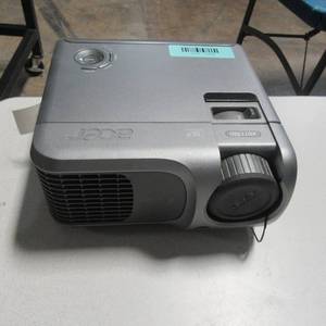 lot 41 image: Acer Projector Tested Working  Part Number DSV0502
