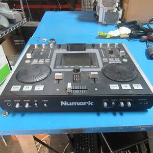 lot 99 image: Numark iDJ2 Mixing console, spin tables