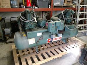 lot 16 image: Champion Air Compressor, 113 Gallon...