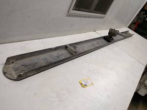 lot 18 image: 10 Aluminum Power Screed