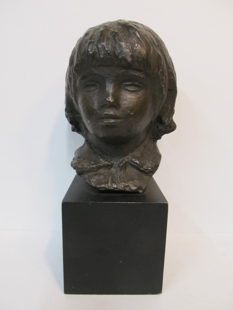 Lady Bust Statue -  Canada