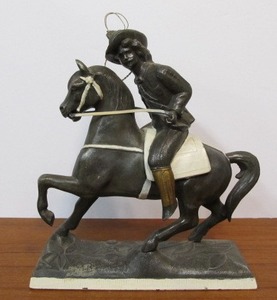 lot 32 image: Antique GENERAL CUSTER on Horseback Spelter Statue