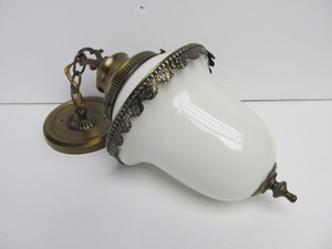 lot 72 image: Antique LAVERY & CO Hanging Glass Lamp