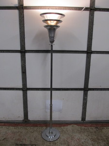 lot 158 image: Art Deco Rembrandt Chrome Mod Hollywood Regency Tochiere Floor Lamp