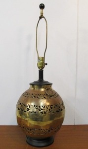 lot 177 image: Solid Pierced Brass MORRIS GREENSPAN Table Lamp