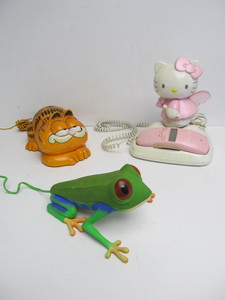 lot 48 image: Group of 3 Telephones - Frog Garfield and Hello Kitty
