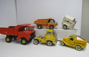 lot 131 image: Group of Vintage Metal Toy Trucks - Tonka Buddy L & Nylint