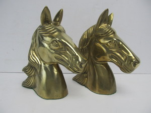 lot 140 image: Set of Vintage Solid Brass Horse Head Bookends