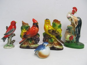lot 142 image: Group of Vintage Bird Figurines