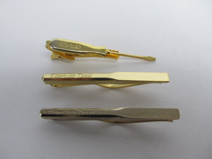 lot 65 image: 3 Vintage SNAP-ON Tools Tie Clips