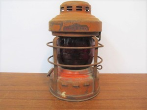 lot 111 image: Vintage EMBURY Luck-E-Lite Contractors Lantern