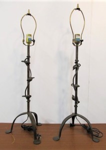 lot 167 image: Matching Pair of Antique Style Wrought Iron Table Lamps wVines