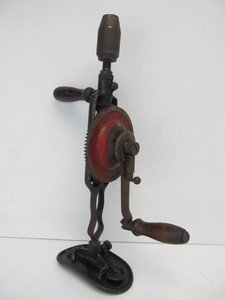 lot 205 image: Nice Antique MILLERS FALLS No. 97 Breast Drill