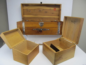 lot 215 image: Vintage Dovetailed Wood Boxes & Chest