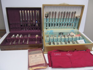 lot 229 image: 2 Sets of Vintage Flatware in Wood Cases