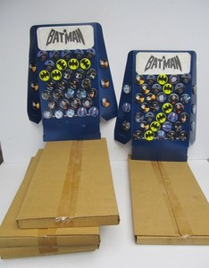 lot 231 image: Lot of 5 NOS Vintage 1989 Store Display BATMAN Movie Promotional Buttons