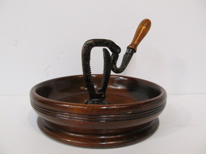 lot 244 image: Antique Walnut & Cast Iron Nut Cracker