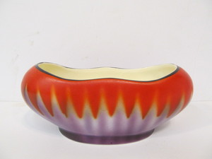 lot 248 image: Beautiful Vintage 1930s Czechoslovakian Art Pottery Vase