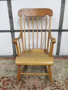 lot 259 image: Antique Hand Carved Maple Rocker