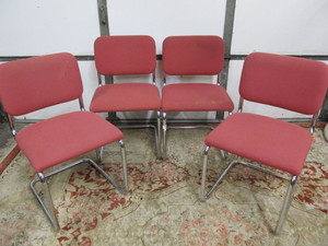 lot 260 image: Matching Set of 4 Vintage KNOLL Tubular Chrome Office Chairs