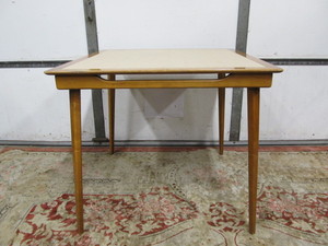 lot 266 image: Vintage Mid Century Folding Wood CardGame Table