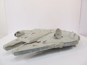 lot 267 image: Large 28 STAR WARS Millennium Falcon Toy