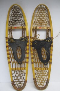 lot 282 image: Pair of 36 Field & Forest Snowshoes