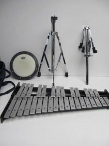 lot 284 image: LUDWIG Xylophone wStand & Rolling Case